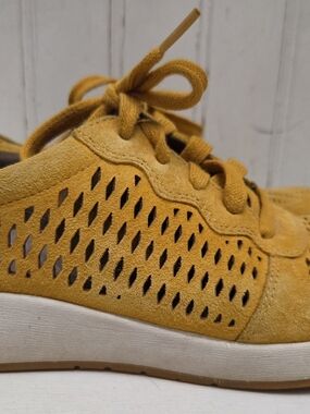 Dansko Charlie Size 37 (6.5) Yellow Suede Perforated Lace-Up Sneakers Shoes